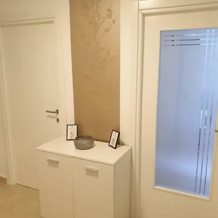 Elena Apartman Banyaluka